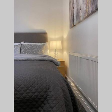 Alicia Newport By Mia Living 2 Bedroom Apartment With Dedicated Parking Εξωτερικό φωτογραφία