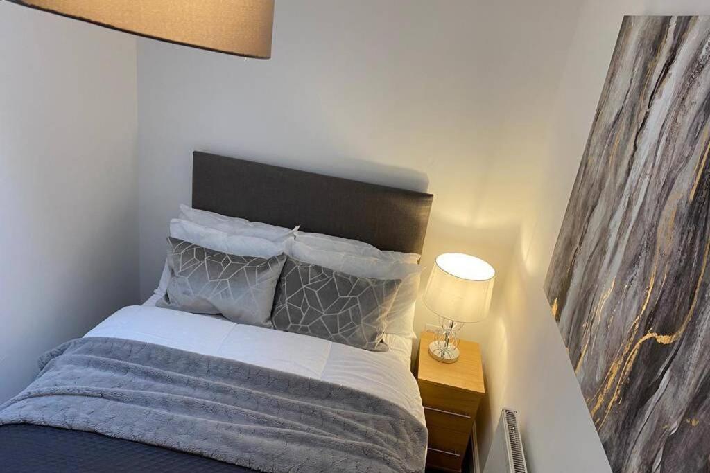 Alicia Newport By Mia Living 2 Bedroom Apartment With Dedicated Parking Εξωτερικό φωτογραφία